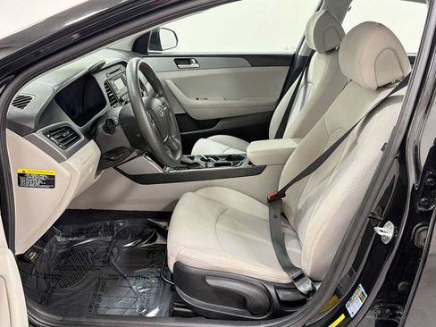 Used 2017 Hyundai Sonata SE FWD image 13