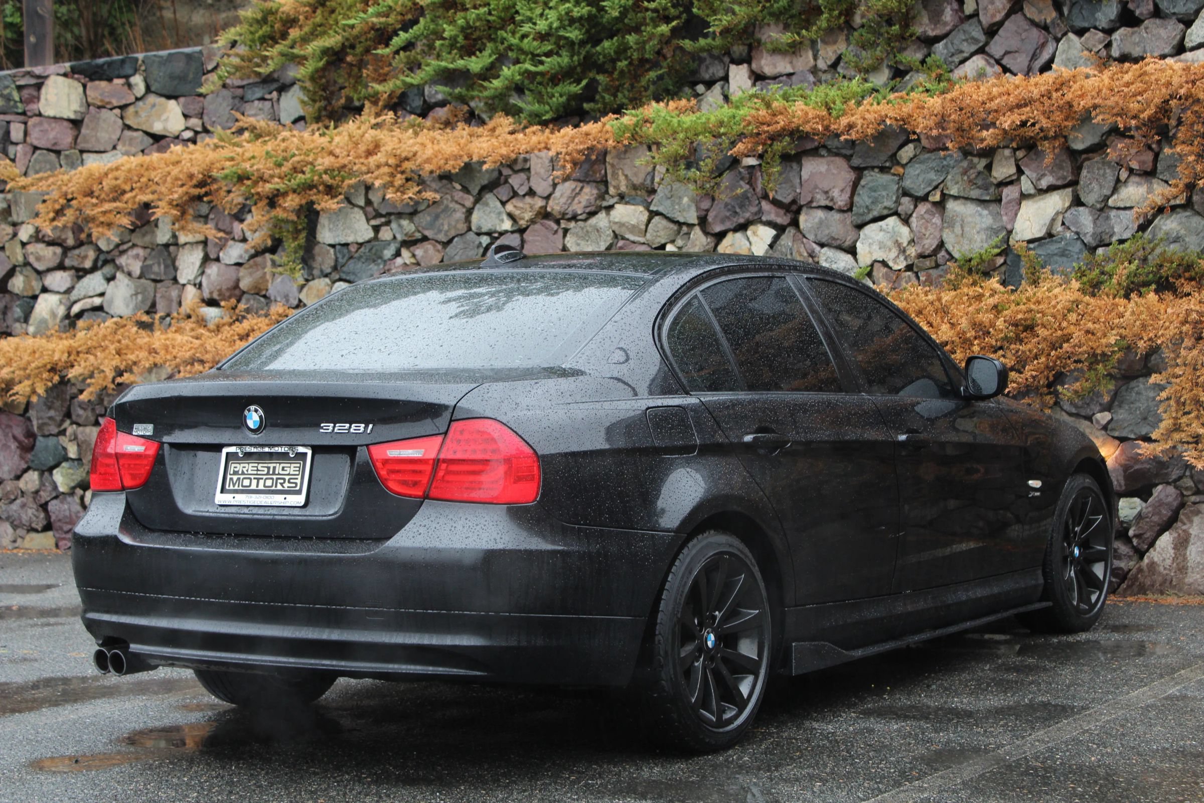 Used 2011 BMW 328i xDrive Sedan AWD/4WD image 7