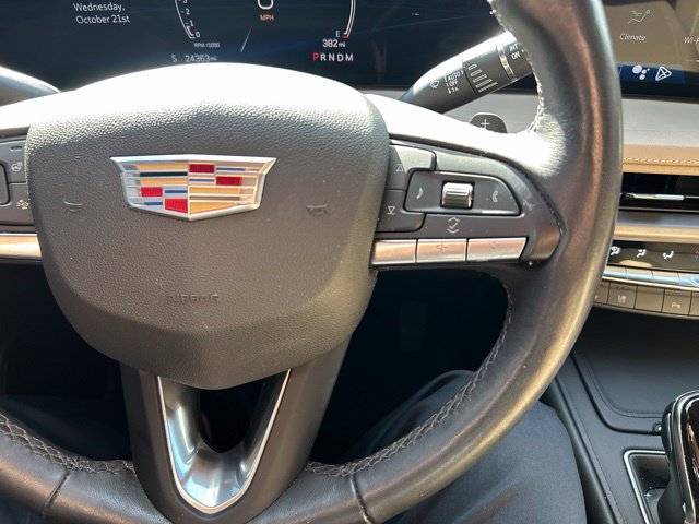 Used 2024 Cadillac XT4 Premium Luxury FWD image 18
