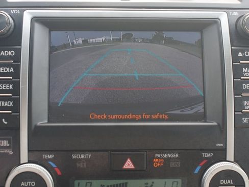 Used 2012 Toyota Camry XLE FWD image 8