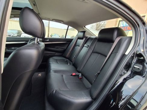 Used 2013 INFINITI G37 x w/ Premium Pkg image 32