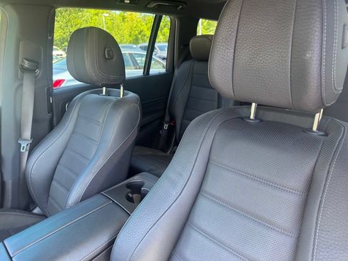 Used 2022 Mercedes-Benz GLS 450 4MATIC image 9
