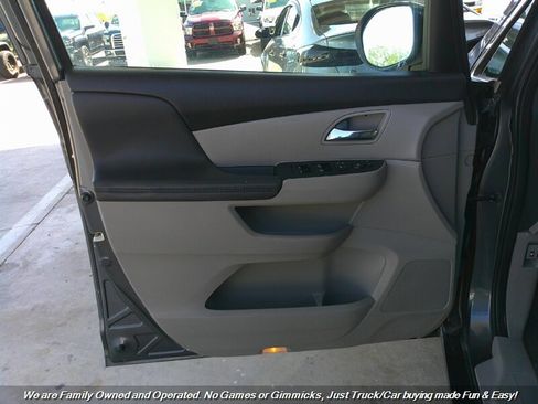 Used 2016 Honda Odyssey LX image 12