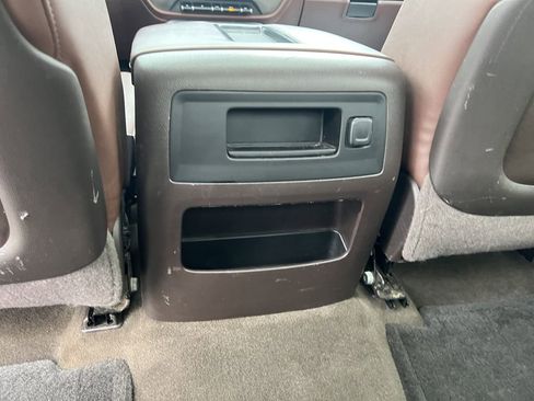 Used 2015 Chevrolet Silverado 1500 High Country w/ High Country Premium Package image 13