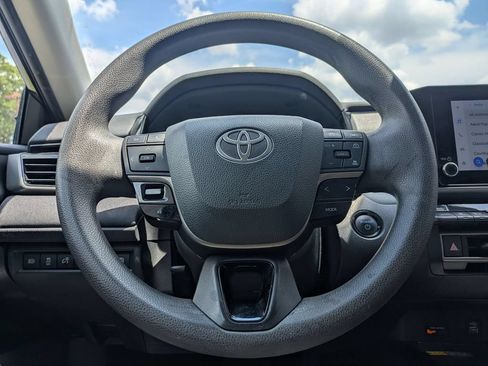 Used 2025 Toyota Camry LE FWD image 22