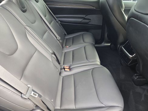 Used 2023 Tesla Model X AWD/4WD image 28