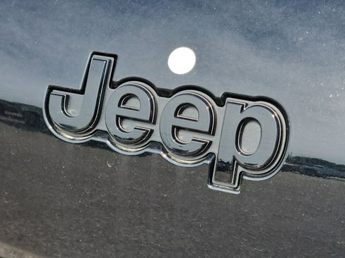 New 2025 Jeep Grand Cherokee L Altitude image 24