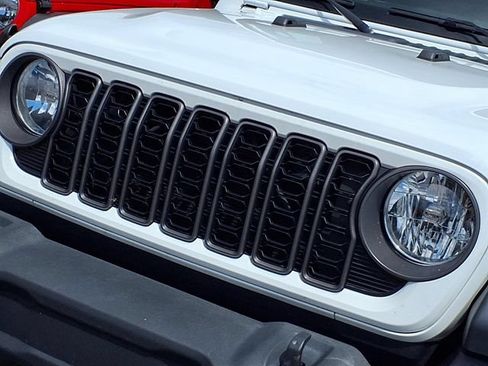 Used 2024 Jeep Wrangler Unlimited Sport AWD/4WD image 28