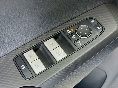 Used 2023 Mitsubishi Outlander SE image 21