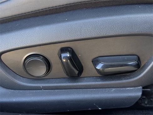 Used 2023 Lexus ES 300h w/ Premium Package image 29