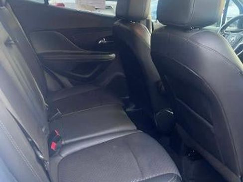 Used 2022 Buick Encore Preferred image 5