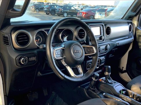 Used 2020 Jeep Gladiator Sport w/ Quick Order Package 24S AWD/4WD image 12