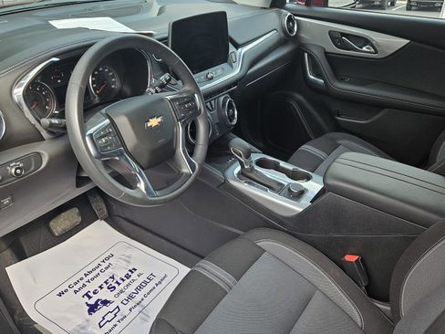 Used 2023 Chevrolet Blazer LT w/ Convenience Package image 9