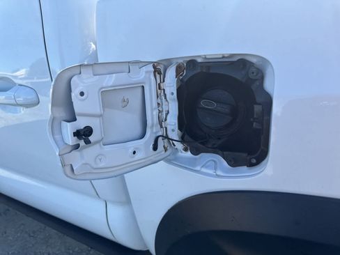 Used 2020 Toyota Tacoma TRD Off-Road w/ Technology Package image 14