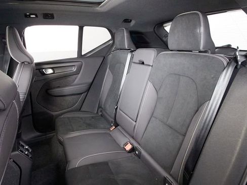 Used 2024 Volvo XC40 Recharge Plus w/ Protection Package Premier AWD/4WD image 19