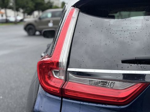 Used 2018 Honda CR-V Touring image 6
