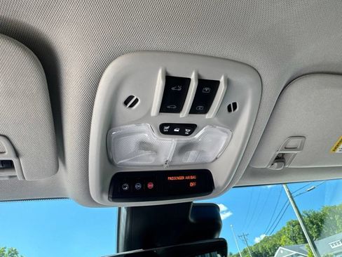Used 2023 Chevrolet Bolt EUV Premier w/ Sun & Sound Package FWD image 40