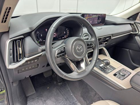 Used 2024 MAZDA CX-90 Plug-In Hybrid w/ Premium Pkg AWD/4WD image 13