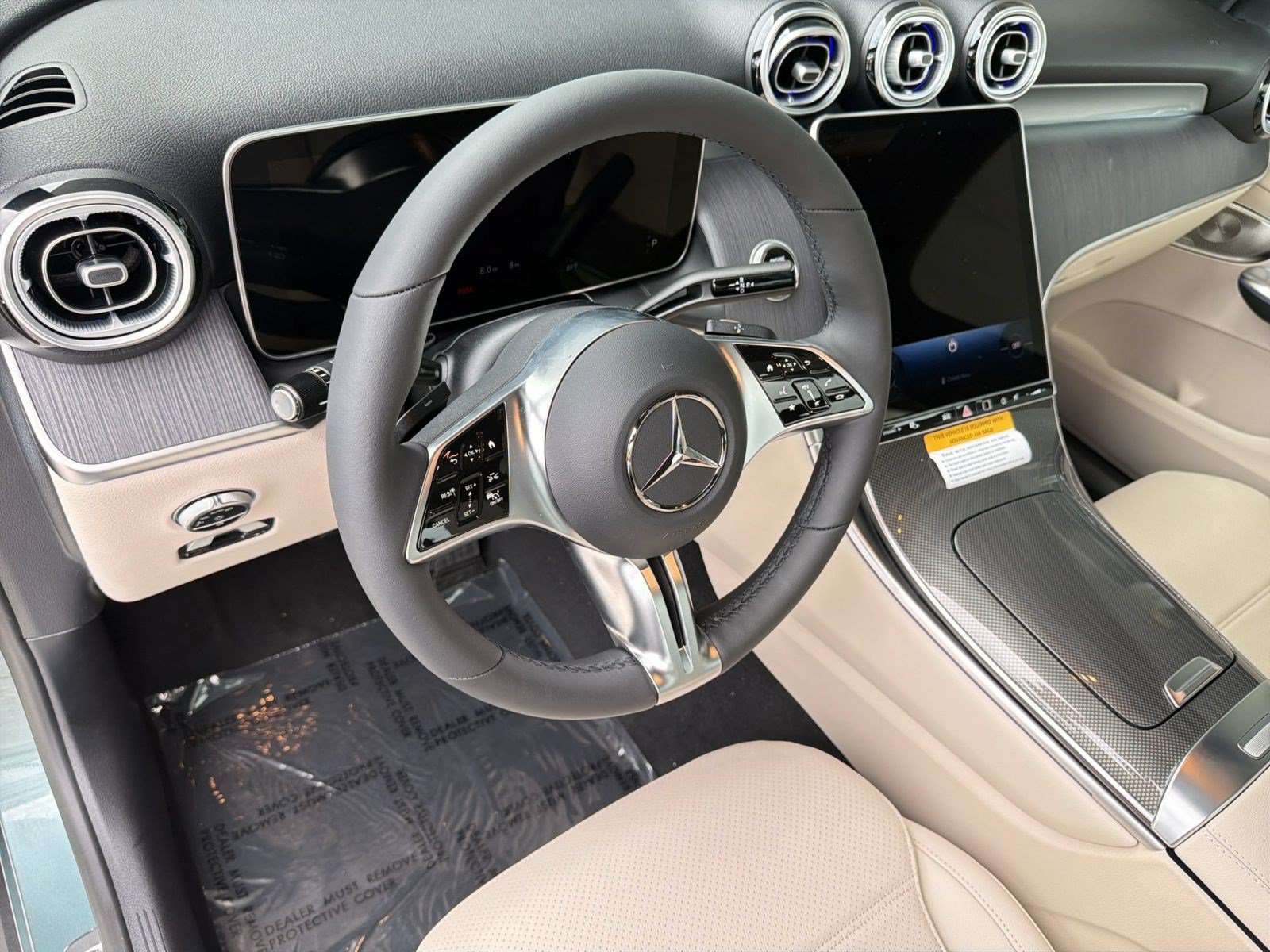 Used 2026 Mercedes-Benz GLC 300 4MATIC image 4