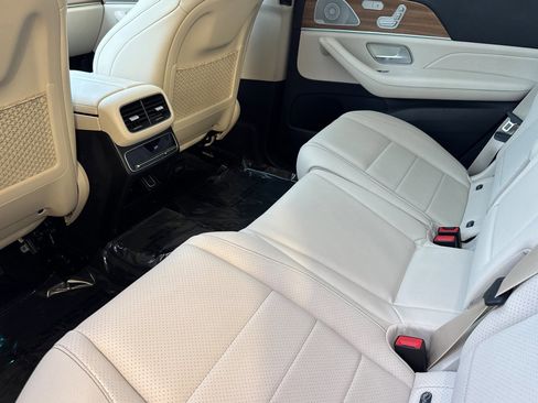 Used 2021 Mercedes-Benz GLS 450 4MATIC image 28