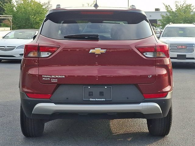 Used 2024 Chevrolet TrailBlazer LT w/ Convenience Package AWD/4WD image 8