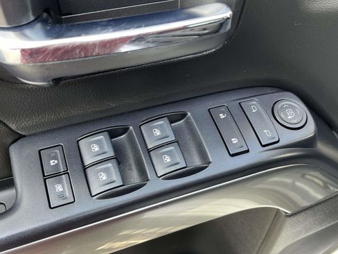 Used 2018 Chevrolet Silverado 1500 LT w/ All Star Edition image 13