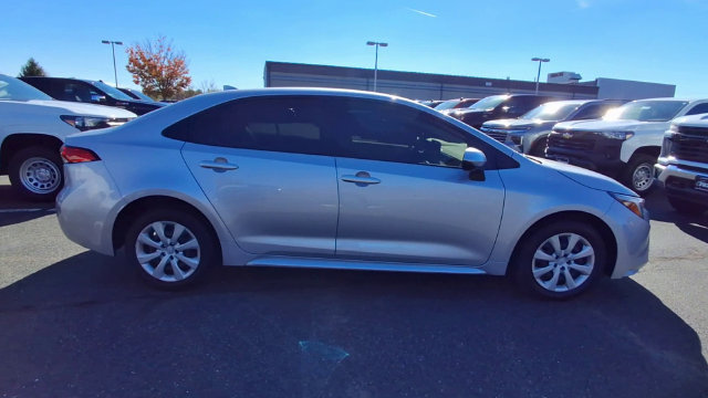 Used 2026 Toyota Corolla LE FWD image 9