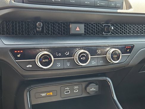 Used 2023 Honda CR-V EX image 18