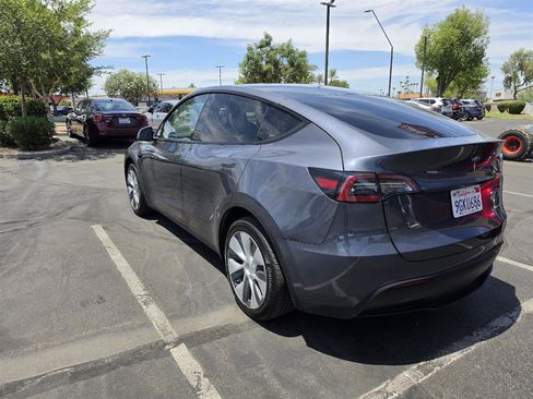 Used 2023 Tesla Model Y Long Range AWD/4WD image 4