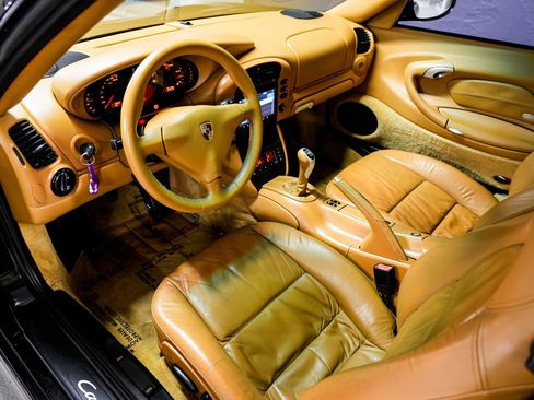 Used 2003 Porsche 911 Carrera 4S AWD/4WD image 9