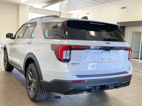 New 2026 Ford Explorer ST-Line w/ ST-Line Street Pack AWD/4WD image 35