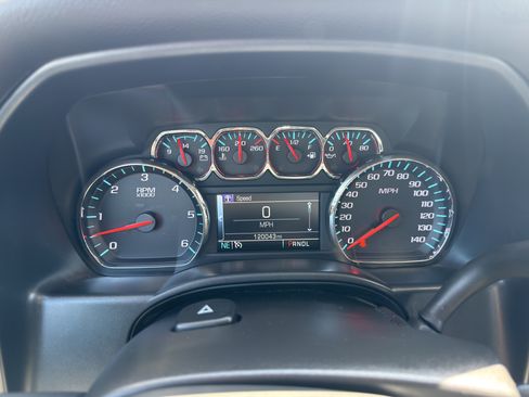 Used 2018 Chevrolet Silverado 1500 LT w/ All Star Edition AWD/4WD image 32