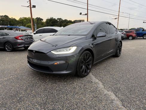 Used 2022 Tesla Model X Plaid AWD/4WD image 11