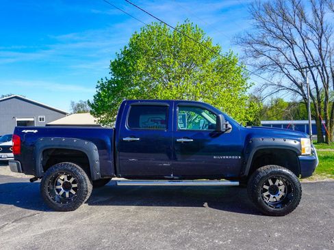 Used 2007 Chevrolet Silverado 1500 LTZ w/ Safety Package AWD/4WD image 2