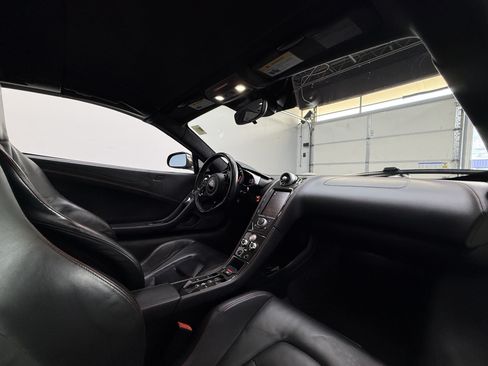 Used 2016 McLaren 650S Spider RWD image 31