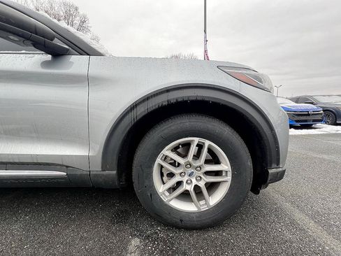 Used 2025 Ford Explorer Active w/ Active Comfort Package image 14