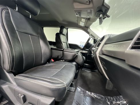 Used 2020 Ford F350 Lariat w/ Lariat Ultimate Package image 24