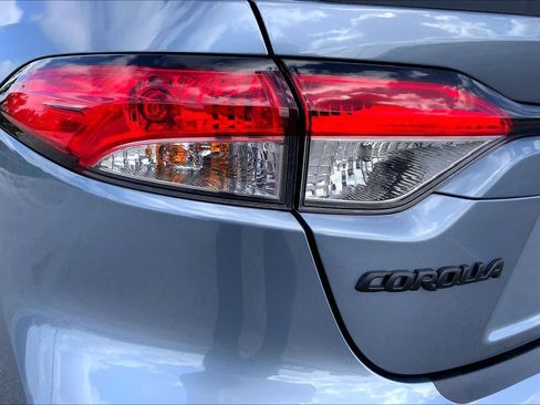 Used 2025 Toyota Corolla SE FWD image 28