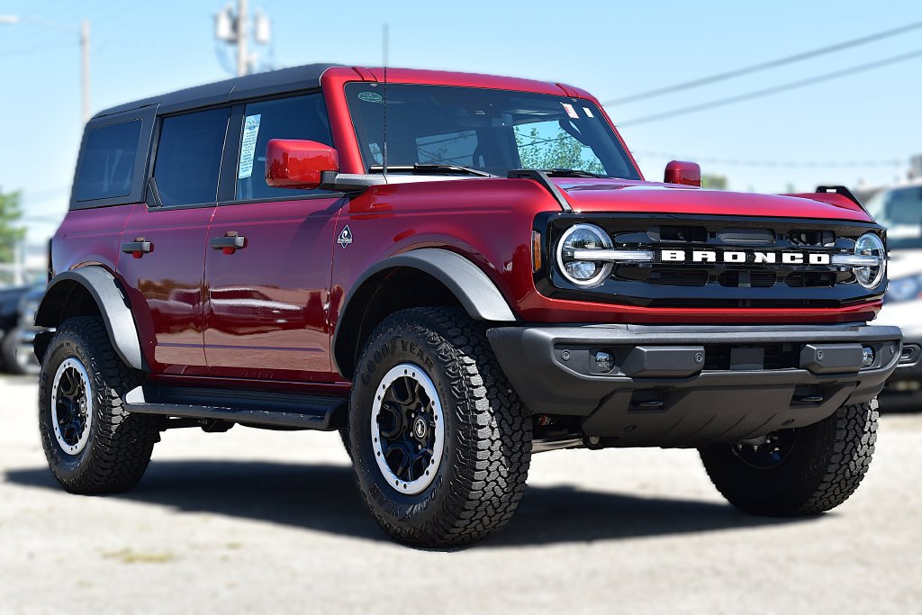 New 2026 Ford Bronco Outer Banks w/ Sasquatch Package AWD/4WD image 3