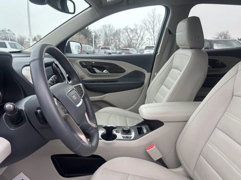 Used 2024 GMC Terrain Denali w/ Denali Premium Package image 12