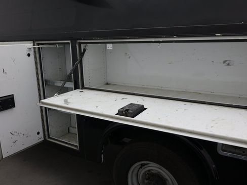 Used 2022 Ford E-350 and Econoline 350 Super Duty w/ Power Windows & Locks Group RWD image 8