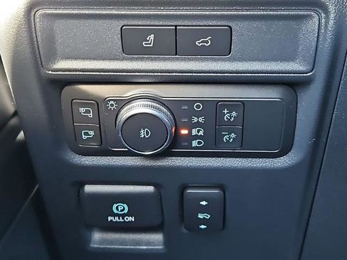 Used 2022 Ford Expedition Max Platinum image 18