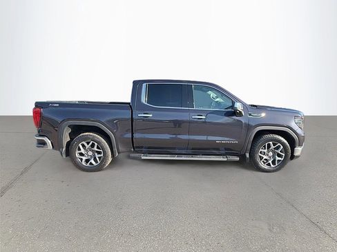 Used 2022 GMC Sierra 1500 SLT w/ X31 Off-Road Package image 2