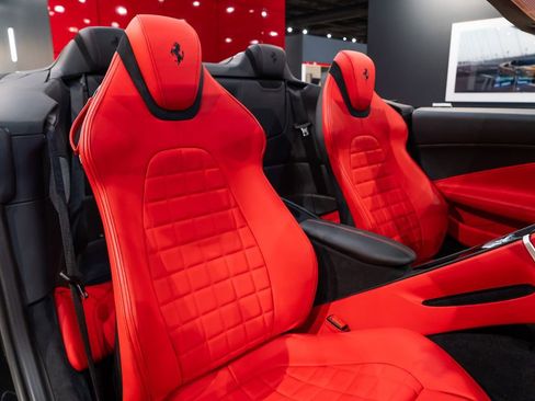 Used 2024 Ferrari Roma Spider RWD image 45