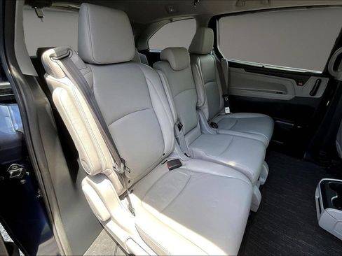 Used 2021 Honda Odyssey EX-L image 27