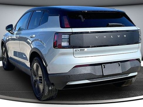 Used 2026 Volvo EX30 Cross Country Ultra w/ Protection Package Premier image 4