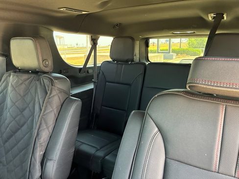 Used 2023 Chevrolet Suburban RST w/ Luxury Package AWD/4WD image 7
