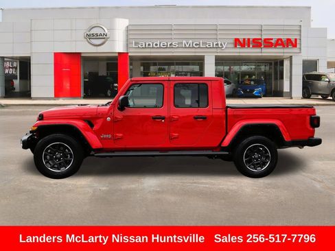 Used 2023 Jeep Gladiator Overland image 8