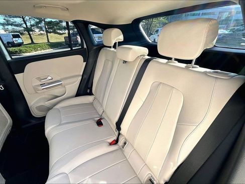 Used 2026 Mercedes-Benz GLA 250 4MATIC image 28