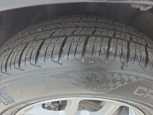 Used 2023 Chrysler Voyager LX FWD image 27